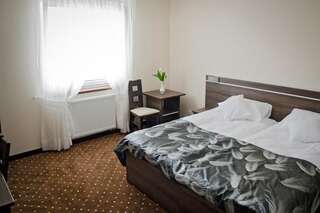 Отель Hotel Podkowa Плоцк Двухместный номер с 2 отдельными кроватями-4